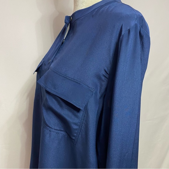 NWT Banana Republic Navy Blue Silk Button-Up Long Sleeve Top Size L #1441 - Picture 3 of 10